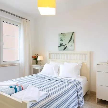 Vila Lavanta 124 *